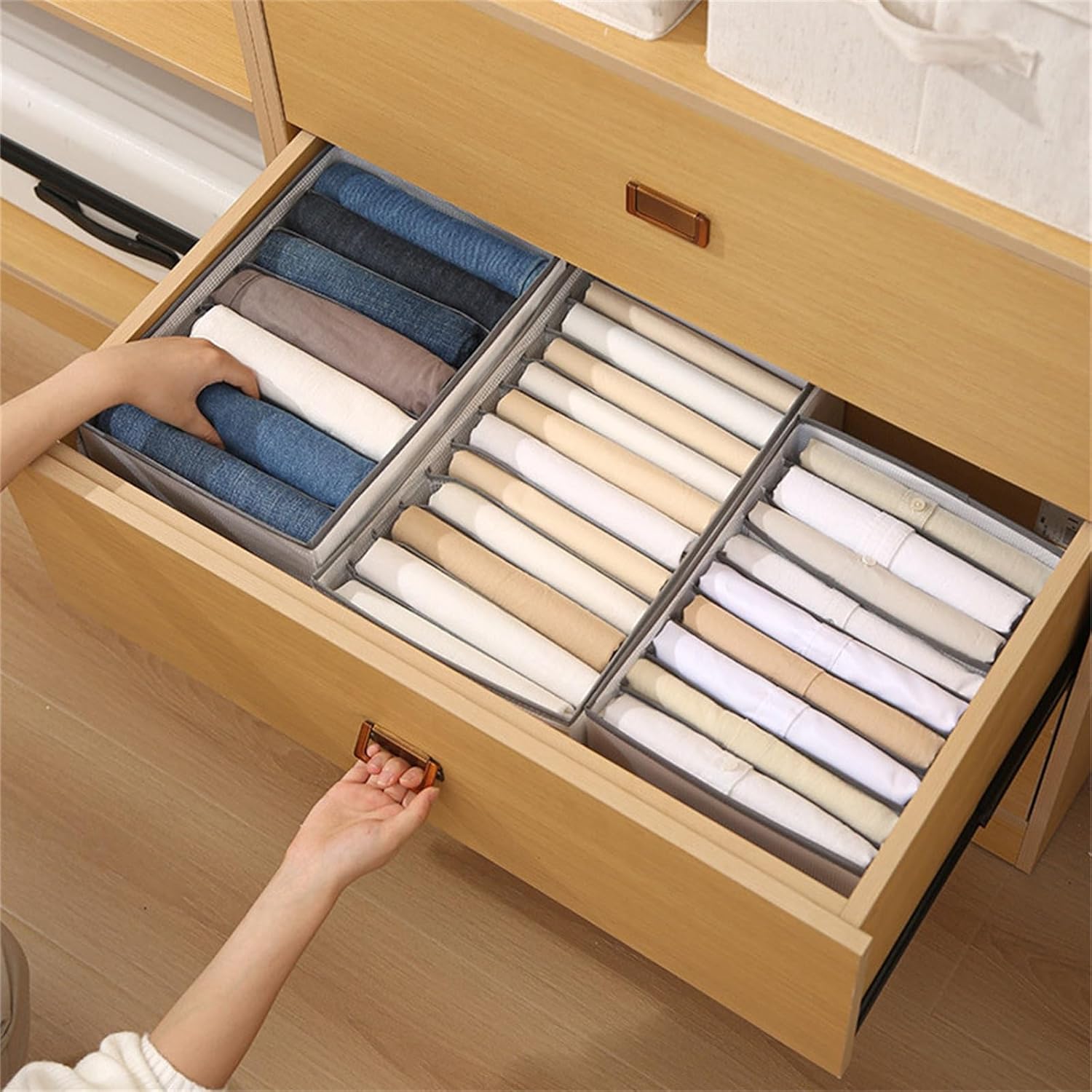 Organisateur de Rangement Pliable – 8 Grilles pour un Placard Parfaitement Ordonné